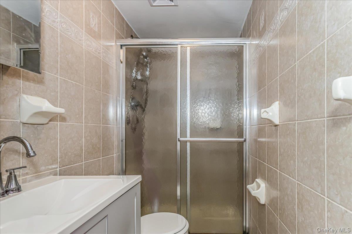 94-86 218th Street, Queens Village, NY 11428