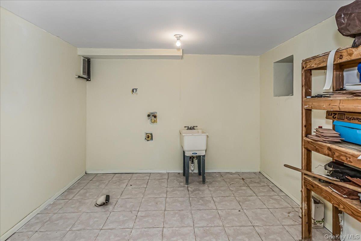 94-86 218th Street, Queens Village, NY 11428