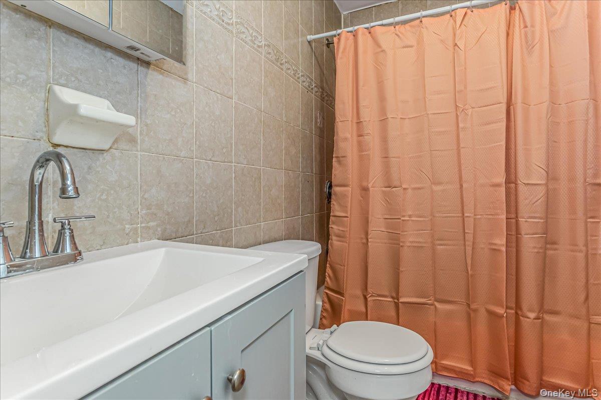 94-86 218th Street, Queens Village, NY 11428