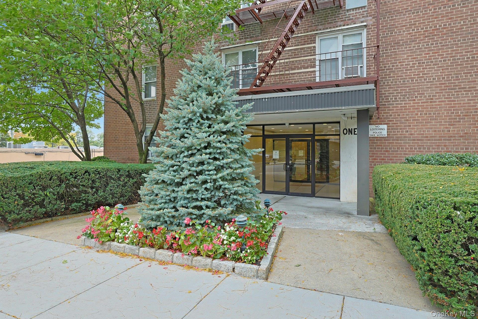 1 Oakridge Place # 2k, Eastchester, NY 10709