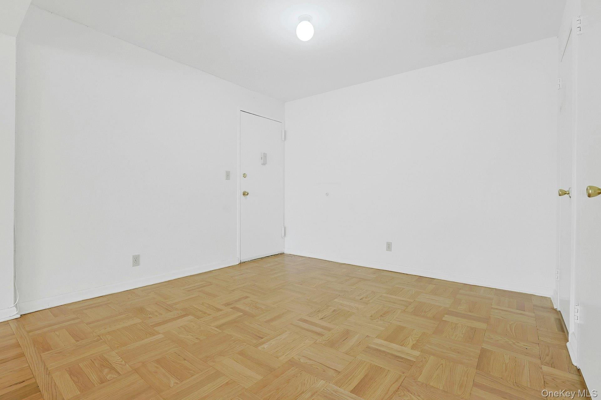 1 Oakridge Place # 2k, Eastchester, NY 10709