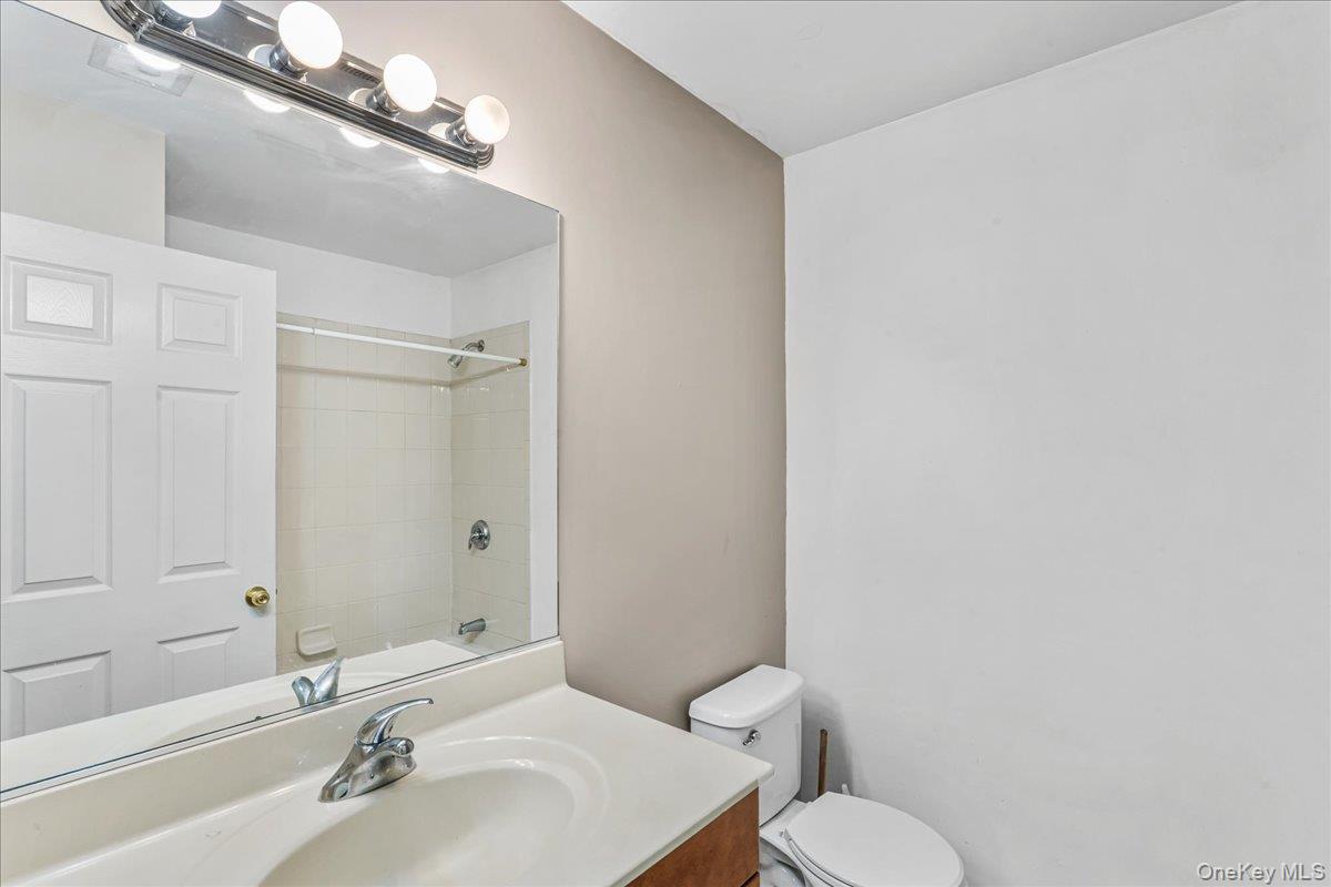 122-16 Powells Cove Boulevard # 123, College Point, NY 11356