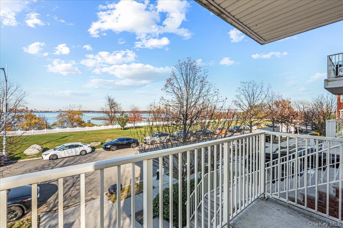 122-16 Powells Cove Boulevard # 123, College Point, NY 11356