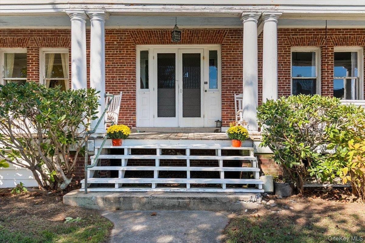 857 Whistler Avenue, Fishers Island, NY 06390