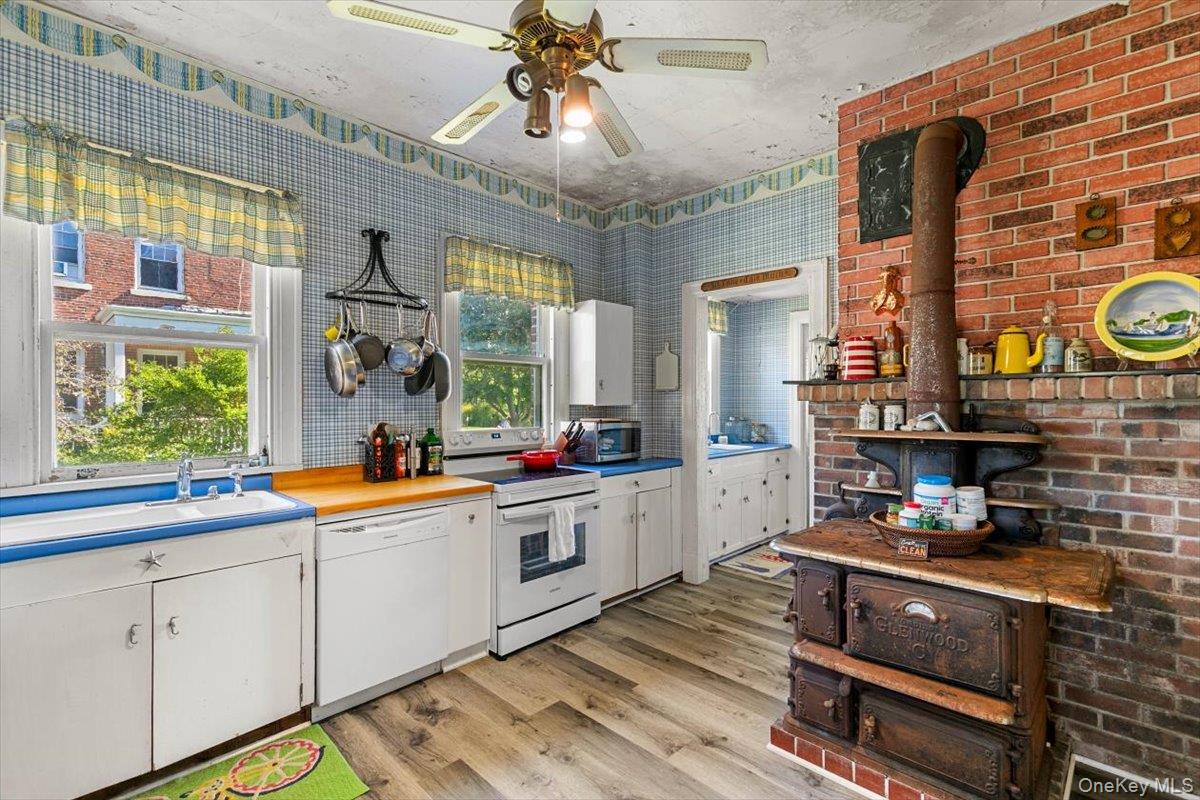 857 Whistler Avenue, Fishers Island, NY 06390