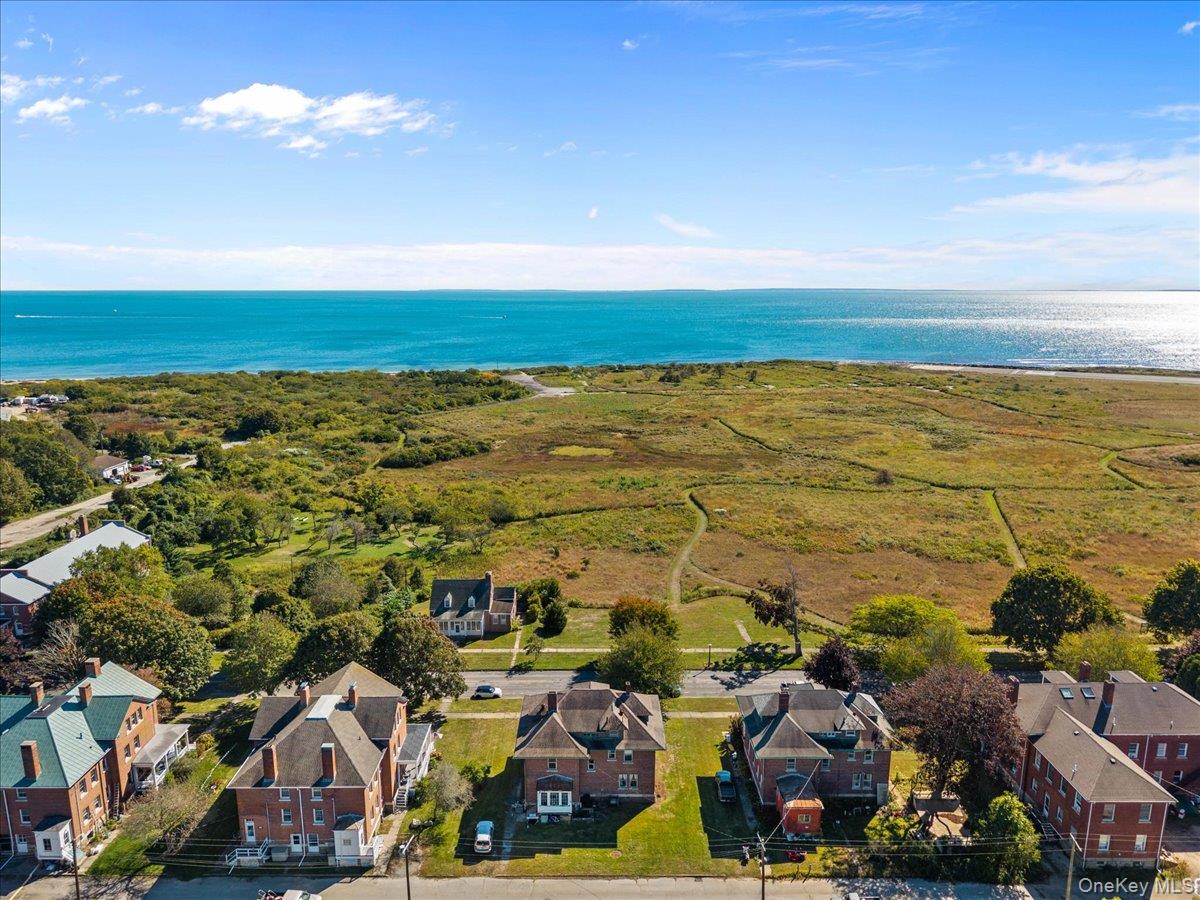 857 Whistler Avenue, Fishers Island, NY 06390