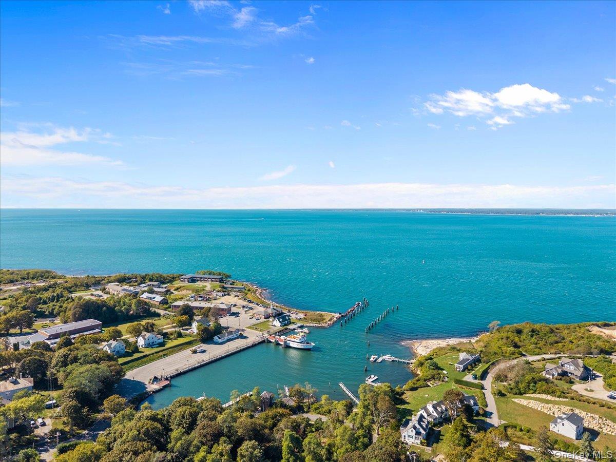 857 Whistler Avenue, Fishers Island, NY 06390