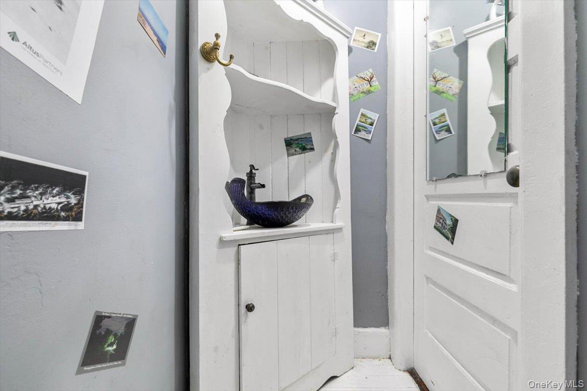 857 Whistler Avenue, Fishers Island, NY 06390