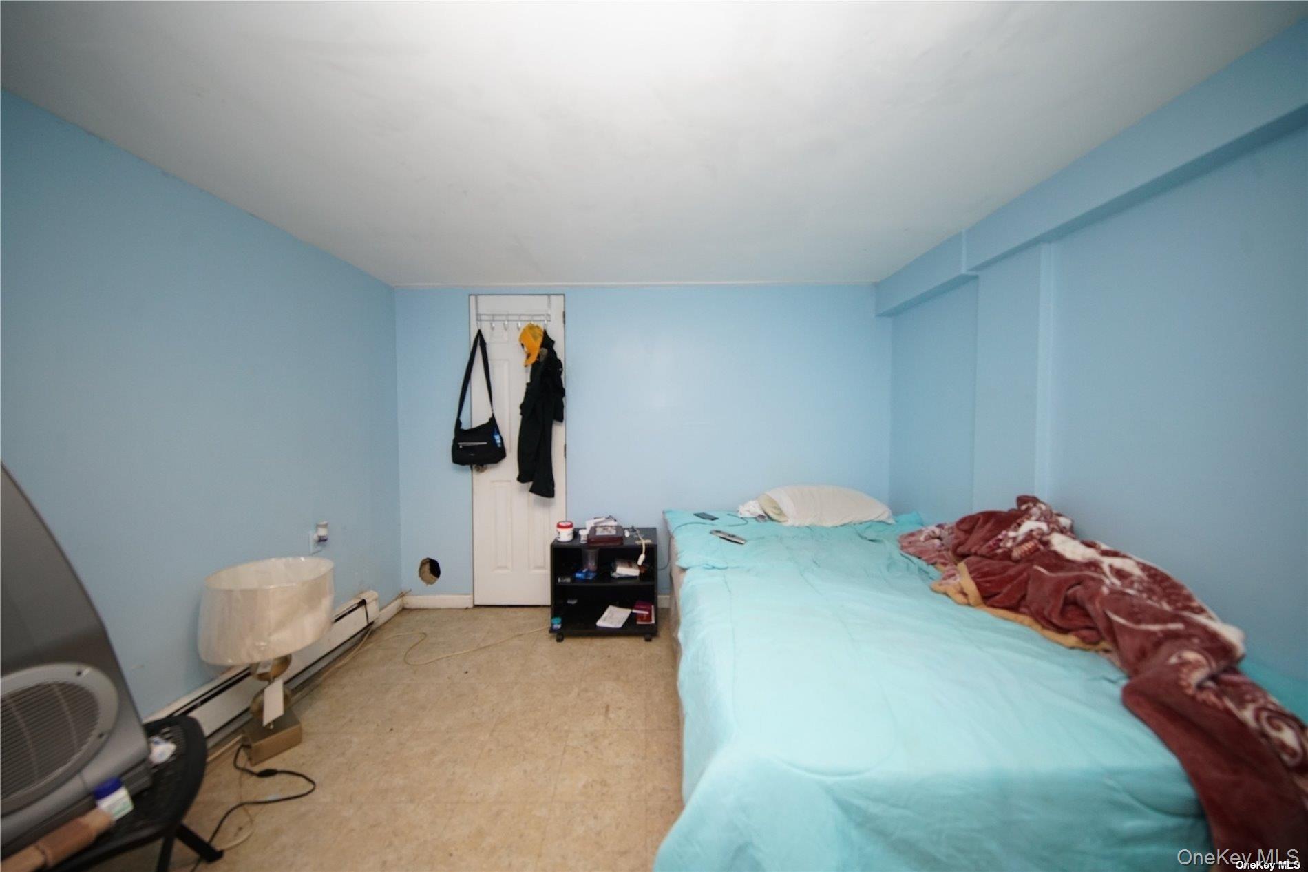 32 Stowe Place, Hempstead, NY 11550