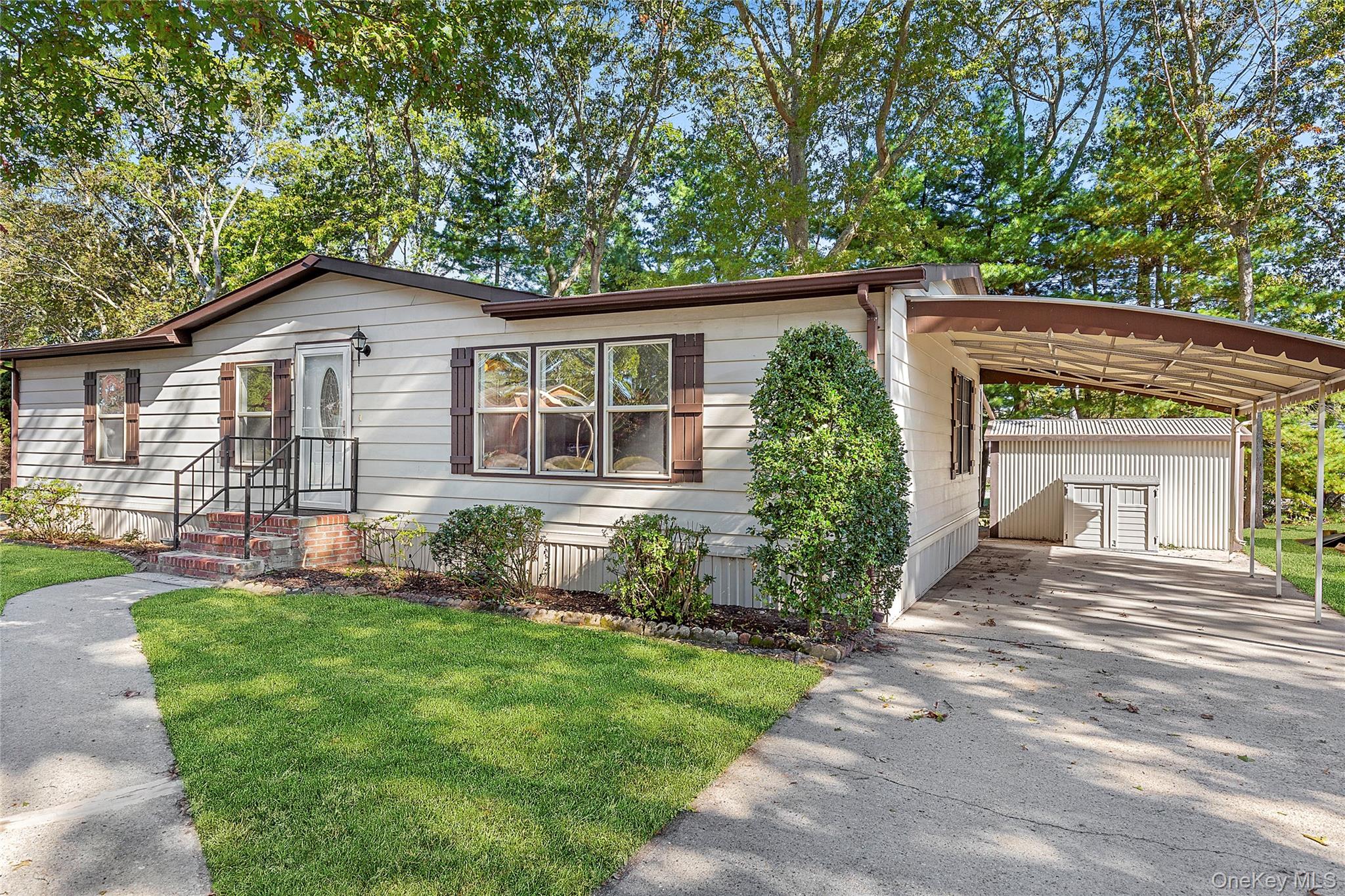 1661-434 Old Country Road, Riverhead, NY 11901