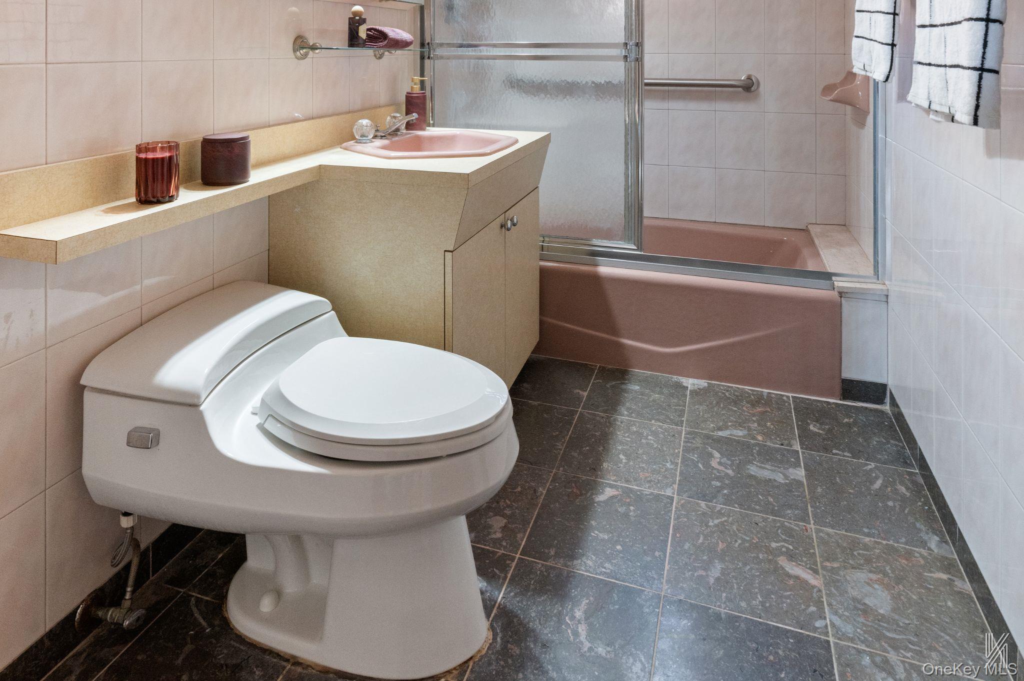 25-40 31st Avenue # 6M, Astoria, NY 11106