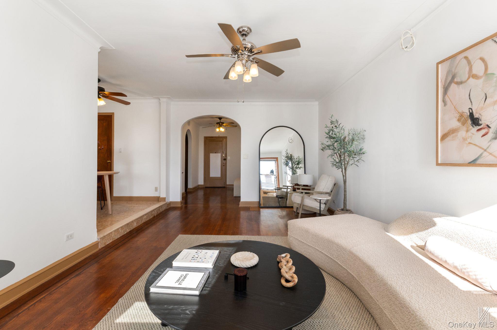 25-40 31st Avenue # 6M, Astoria, NY 11106