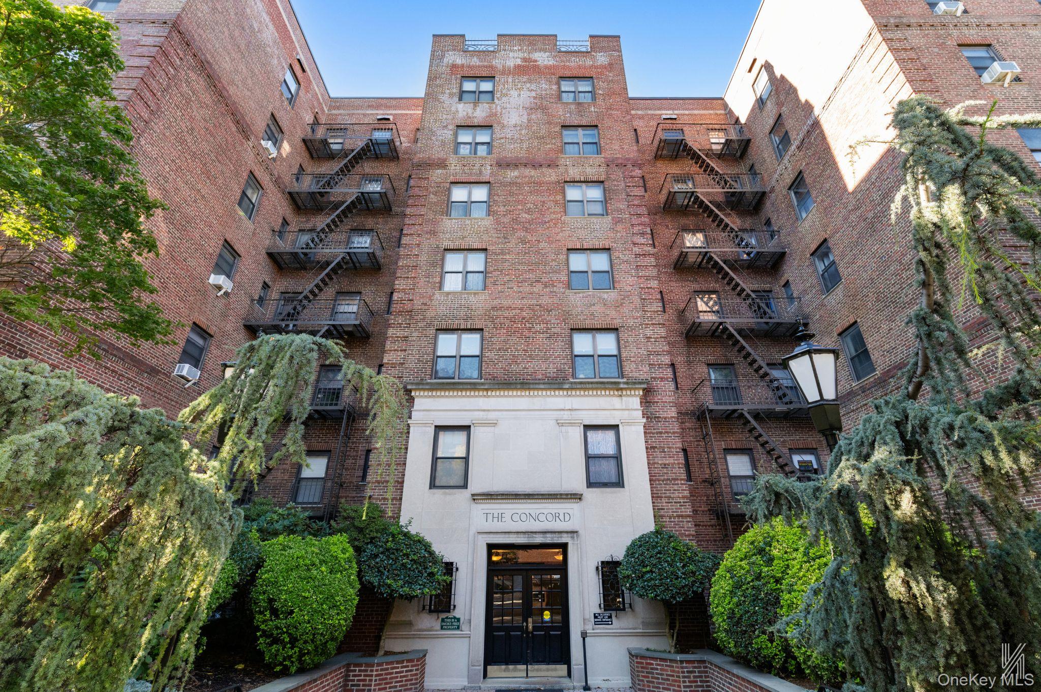 25-40 31st Avenue # 6M, Astoria, NY 11106