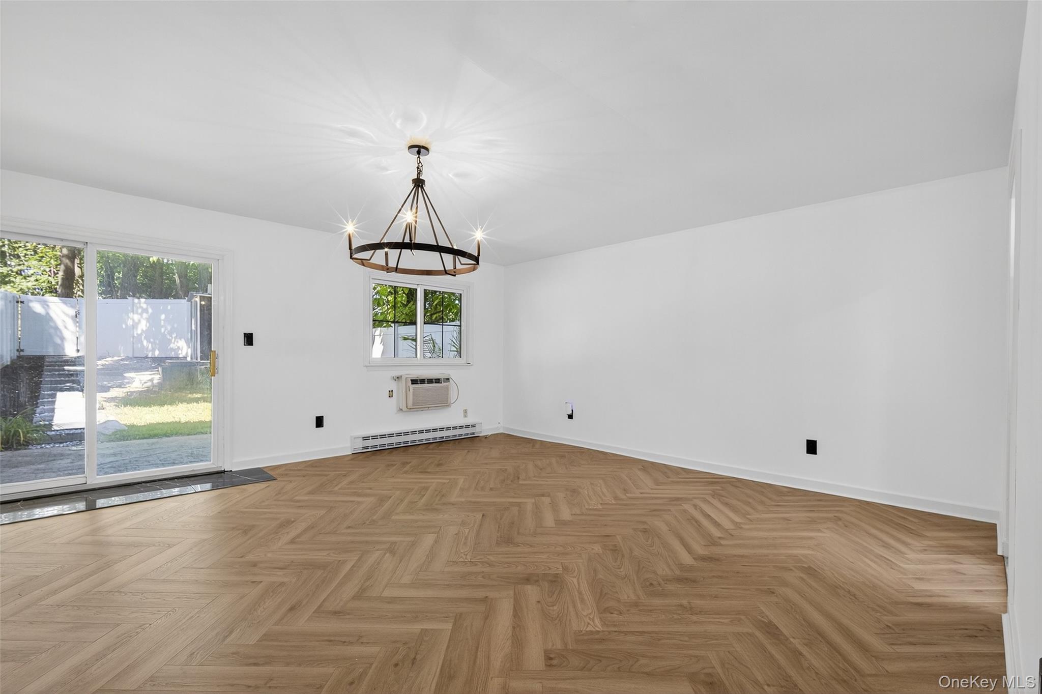 8 Roundtree Court, Beacon, NY 12508