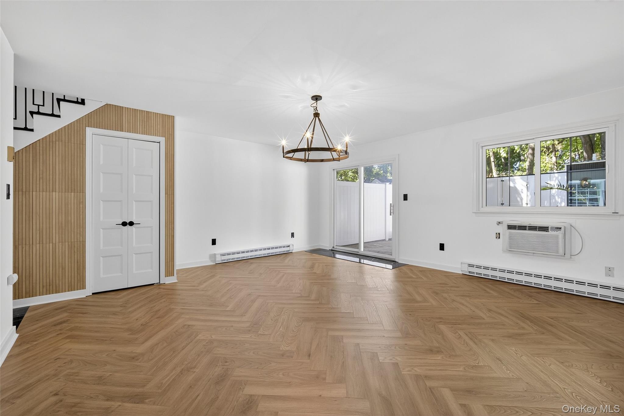 8 Roundtree Court, Beacon, NY 12508