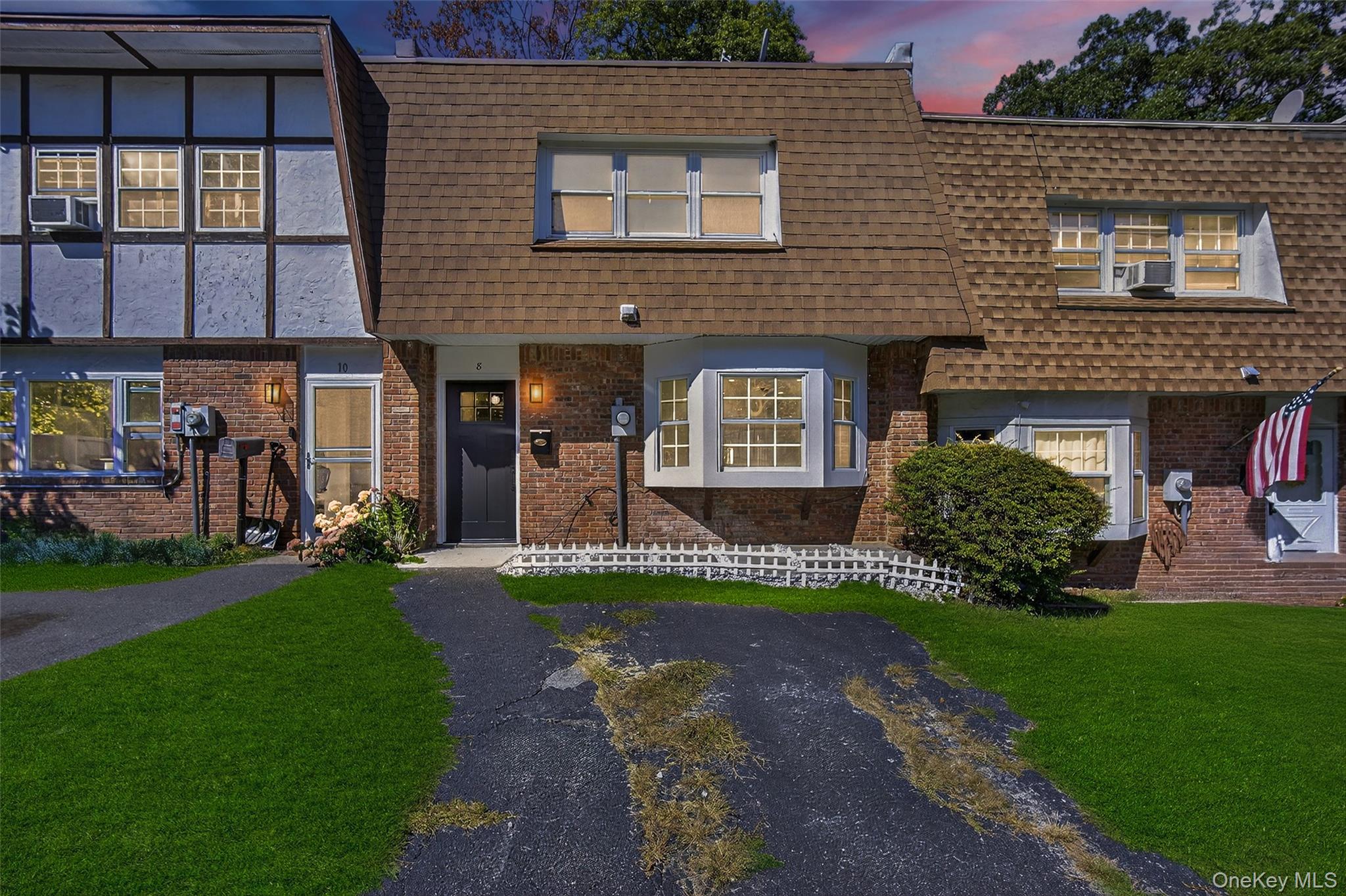 8 Roundtree Court, Beacon, NY 12508