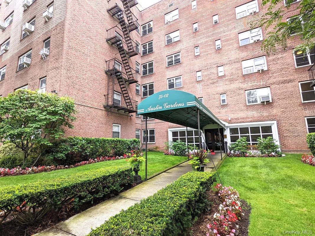 75-02 Austin Street # 2J, Forest Hills, NY 11375
