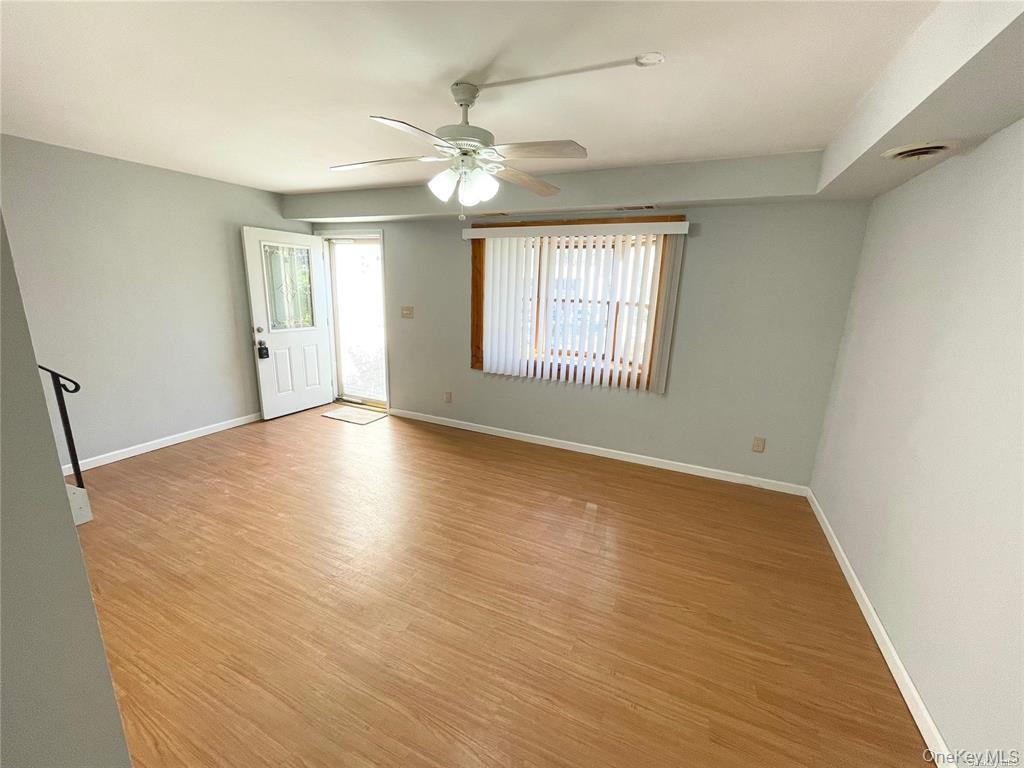 34 Wooded Way, Calverton, NY 11933