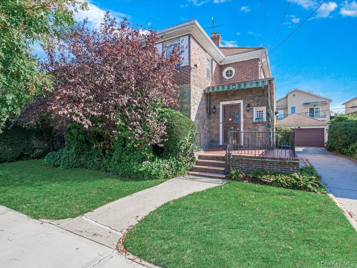 125 Kensington Street, Brooklyn, NY 11235