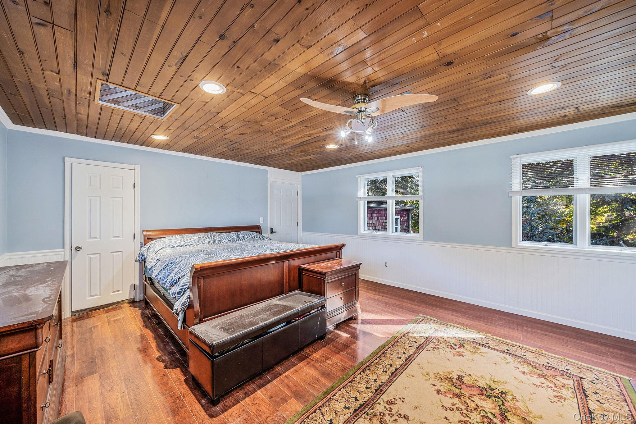 7 Albermarle Avenue, Holtsville, NY 11742