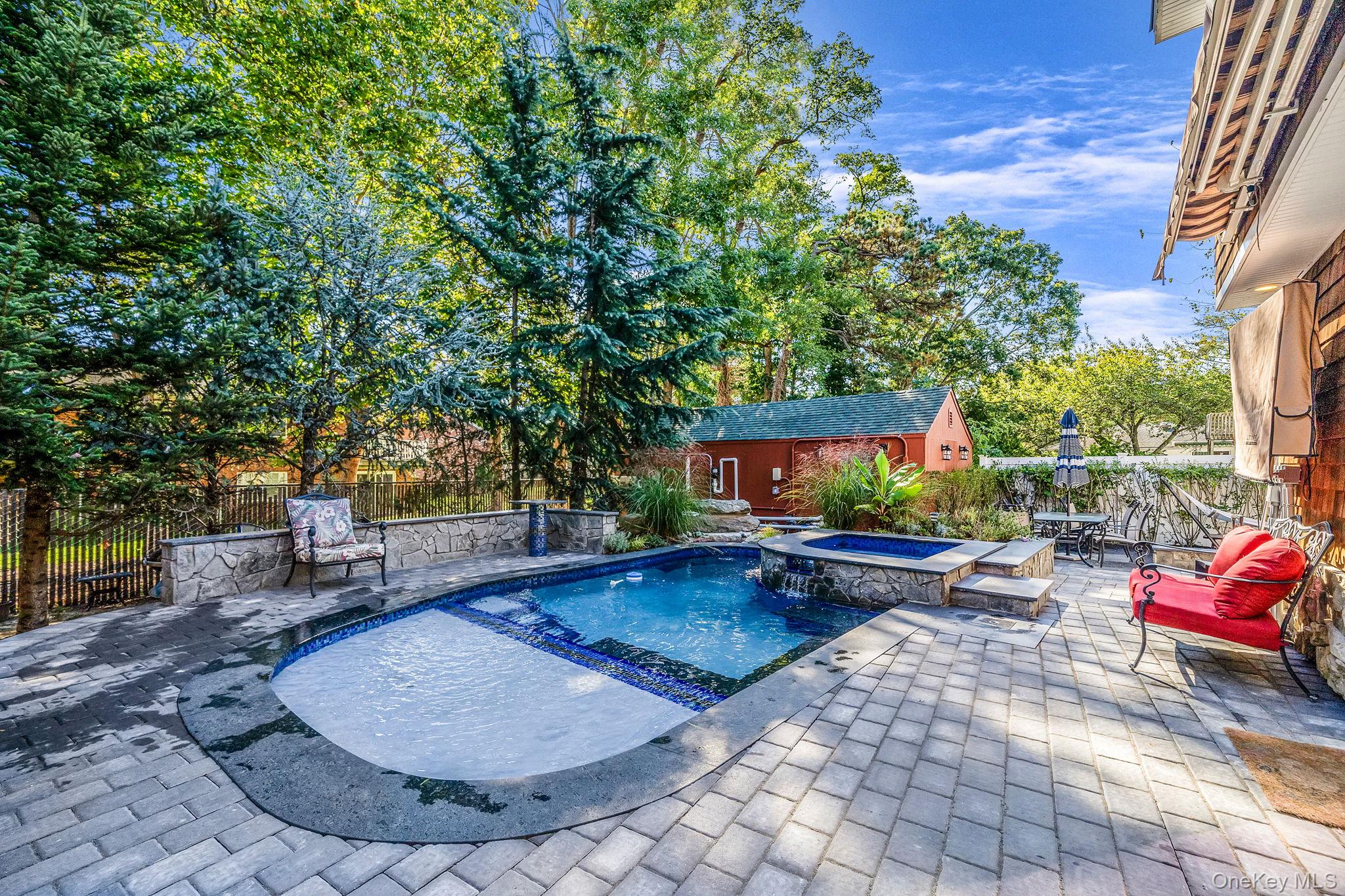 7 Albermarle Avenue, Holtsville, NY 11742