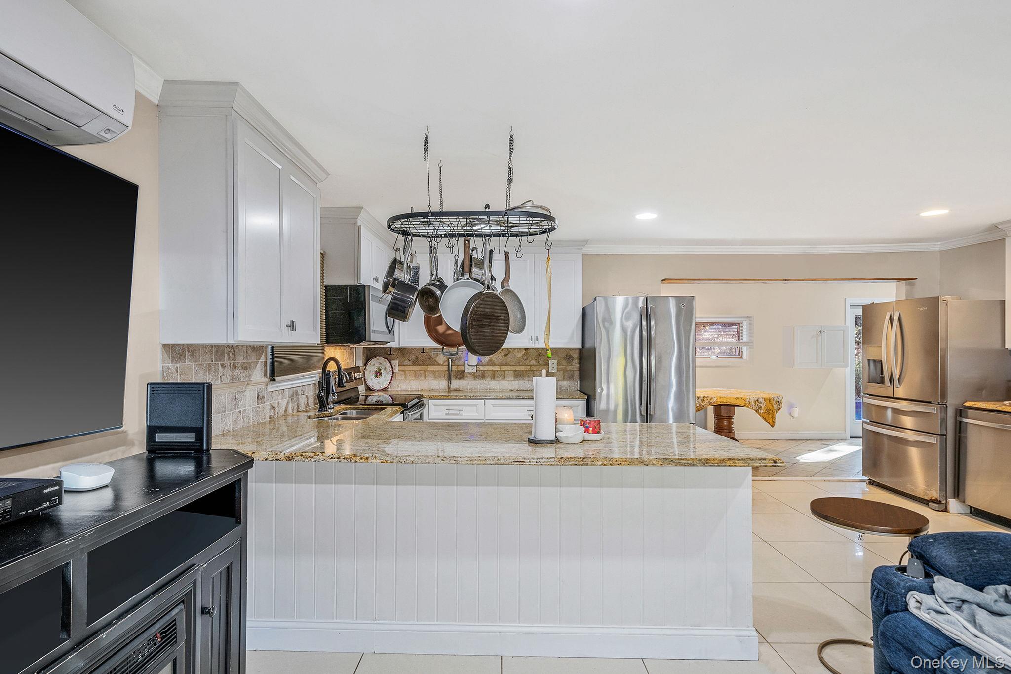 7 Albermarle Avenue, Holtsville, NY 11742