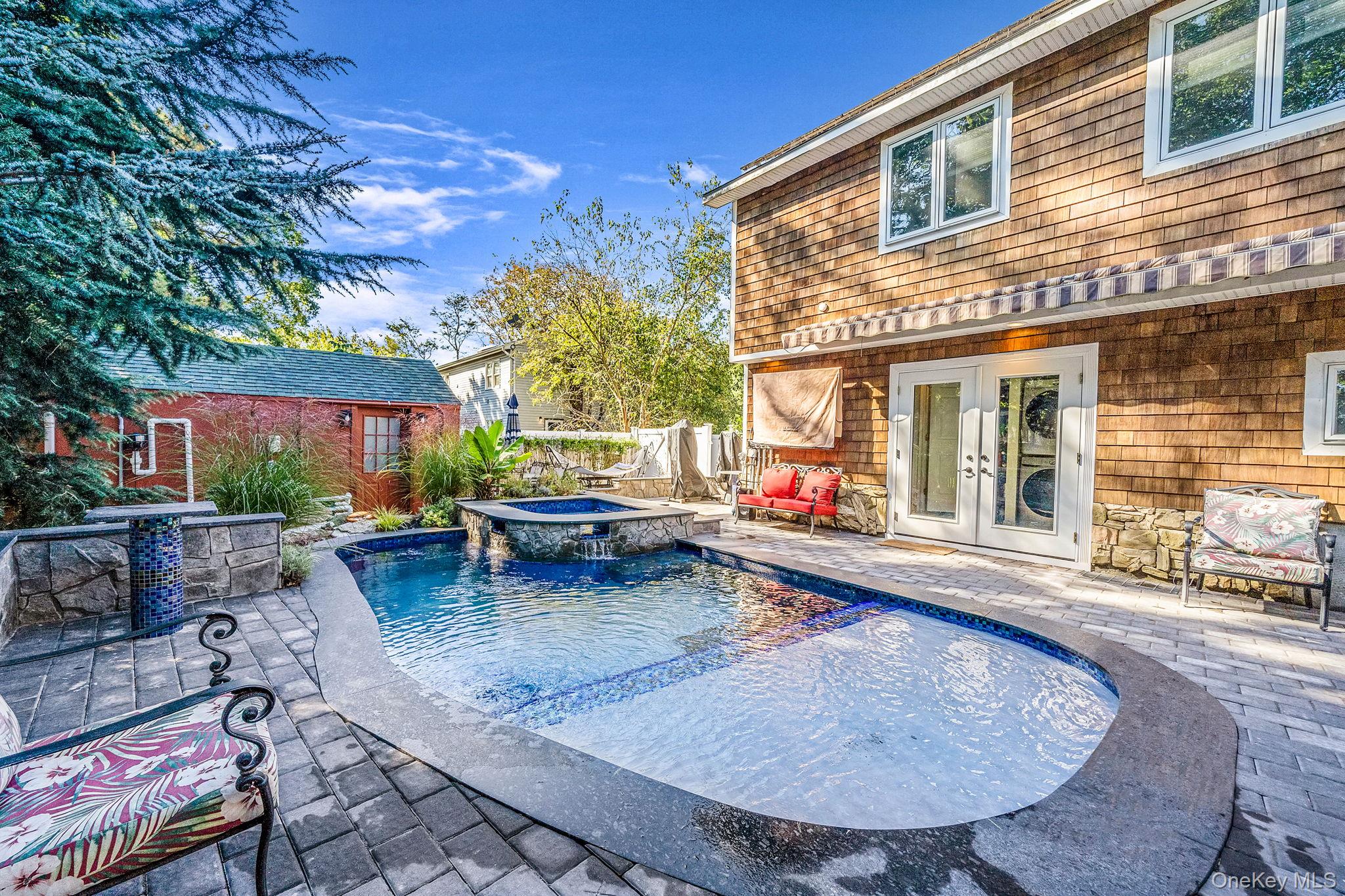 7 Albermarle Avenue, Holtsville, NY 11742