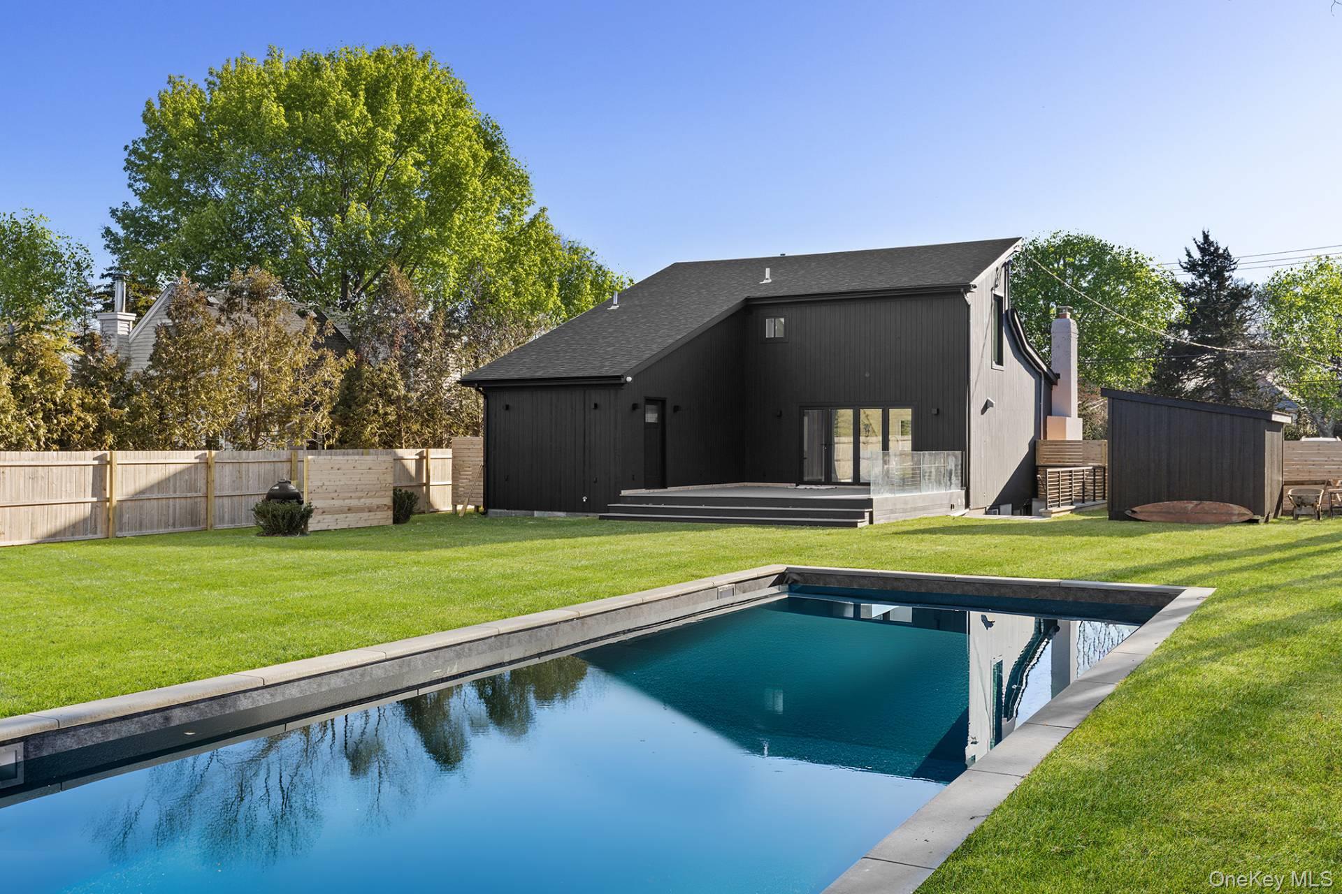 19 Shinnecock Road, Hampton Bays, NY 11946