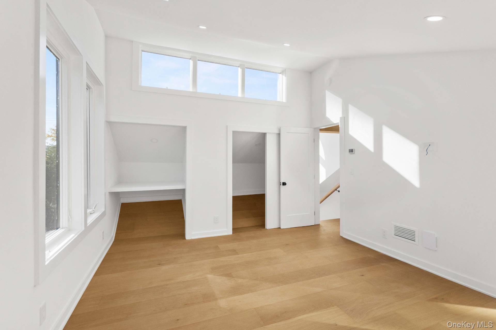 19 Shinnecock Road, Hampton Bays, NY 11946