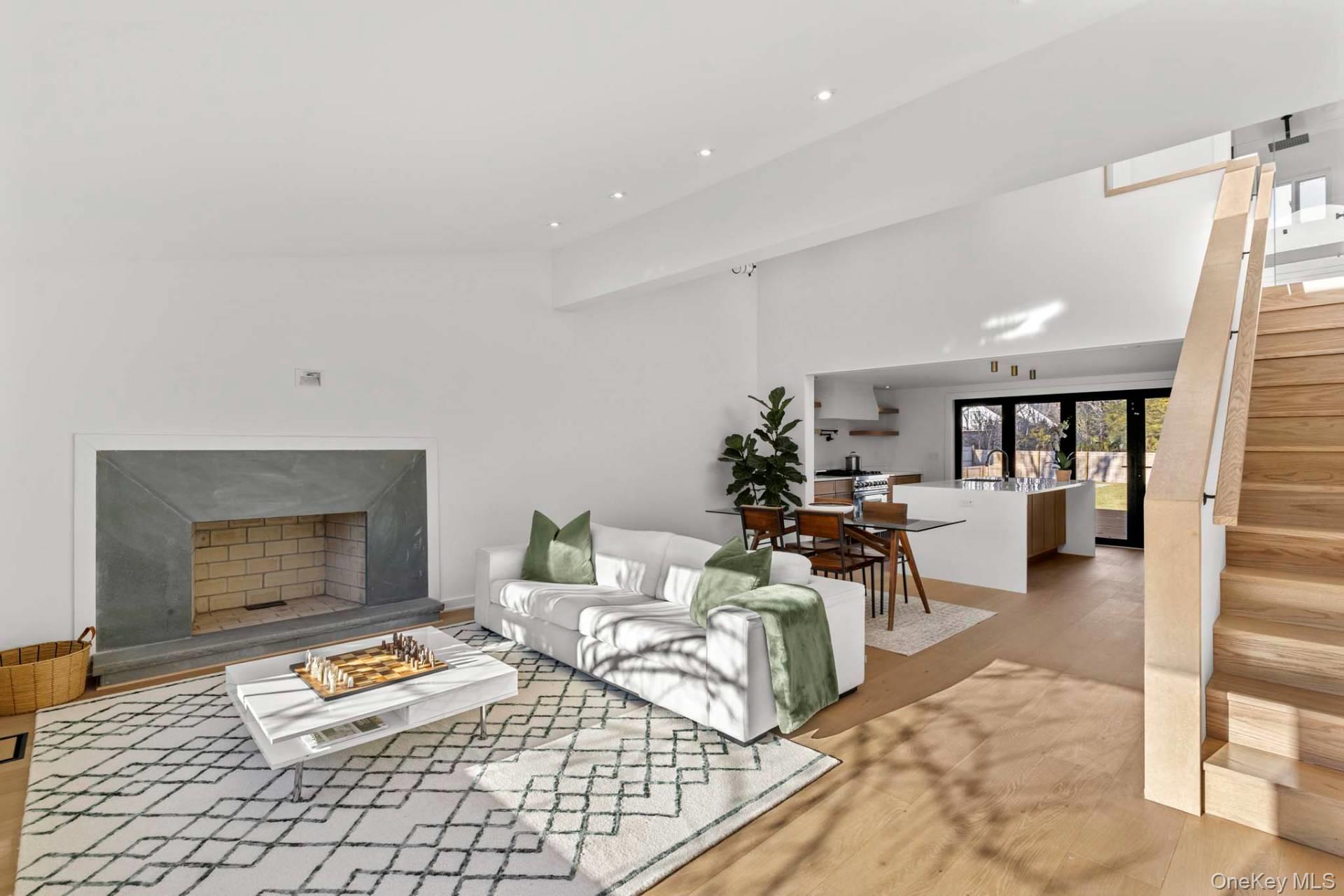 19 Shinnecock Road, Hampton Bays, NY 11946