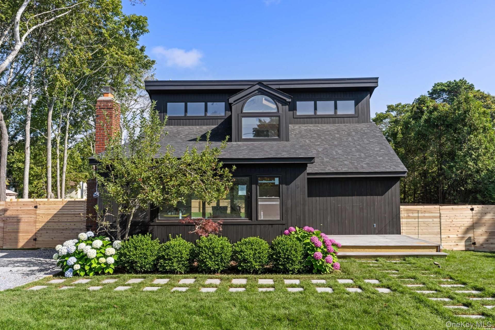 19 Shinnecock Road, Hampton Bays, NY 11946