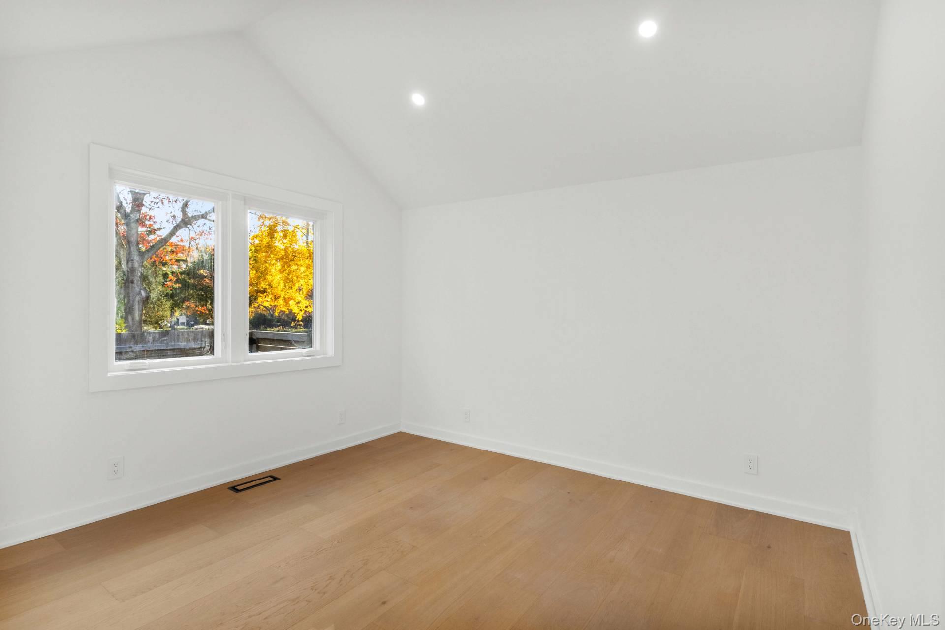 19 Shinnecock Road, Hampton Bays, NY 11946