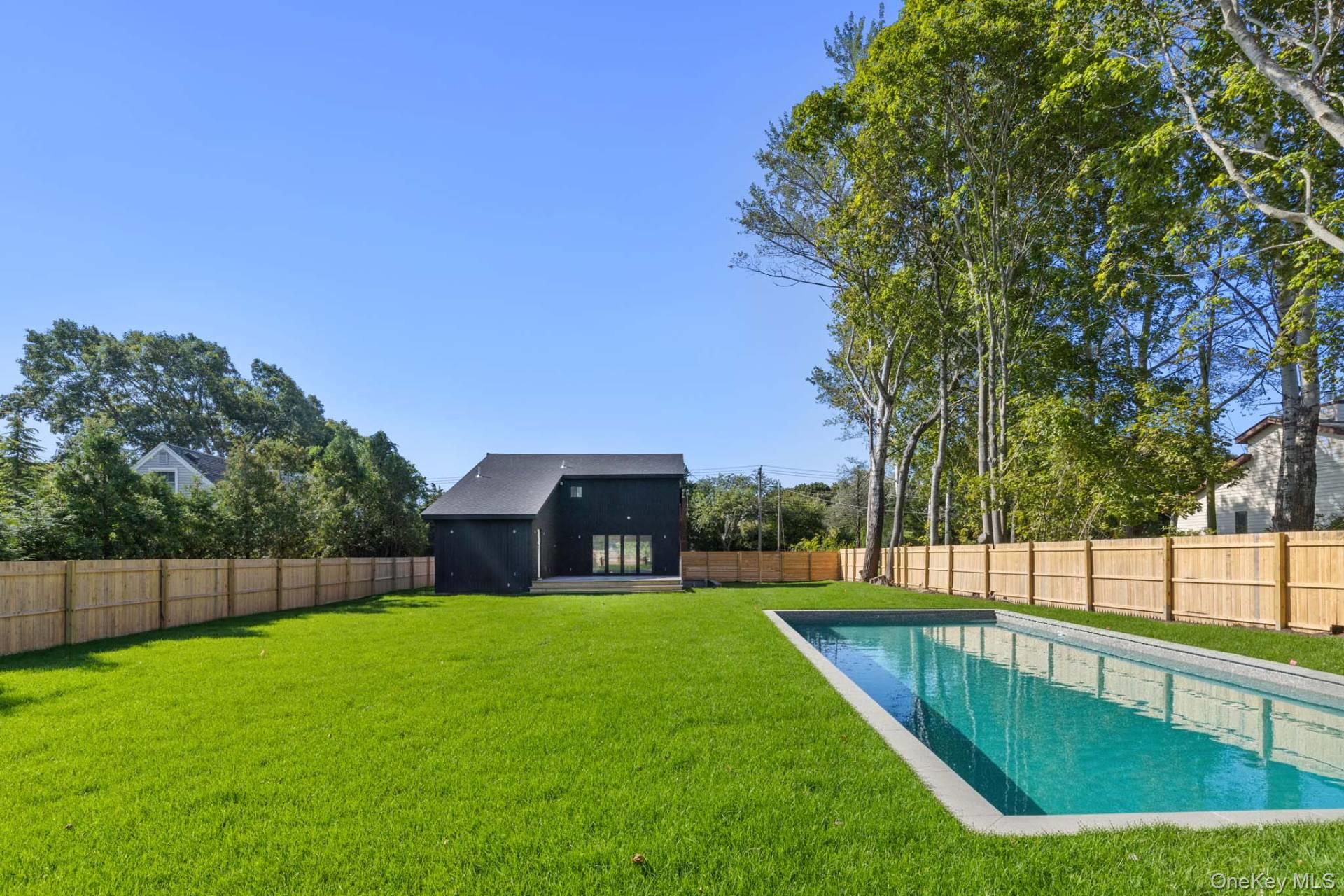 19 Shinnecock Road, Hampton Bays, NY 11946