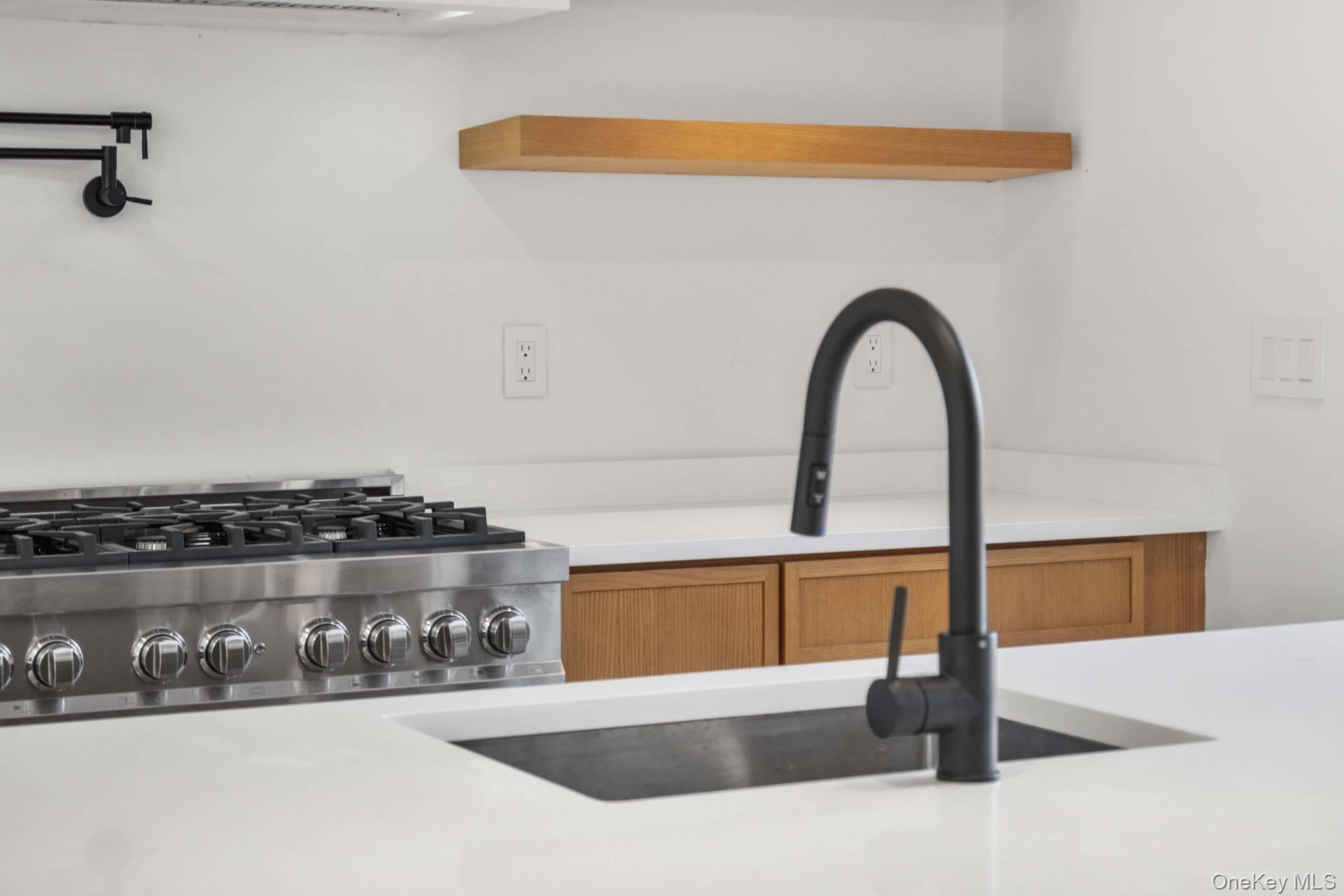 19 Shinnecock Road, Hampton Bays, NY 11946