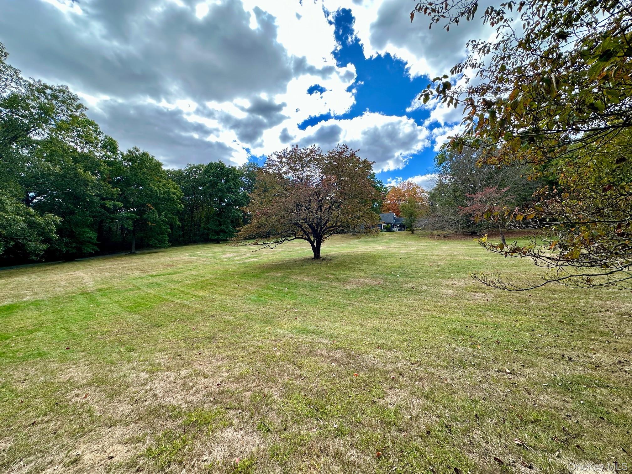 2003 Midlane S, Muttontown, NY 11791