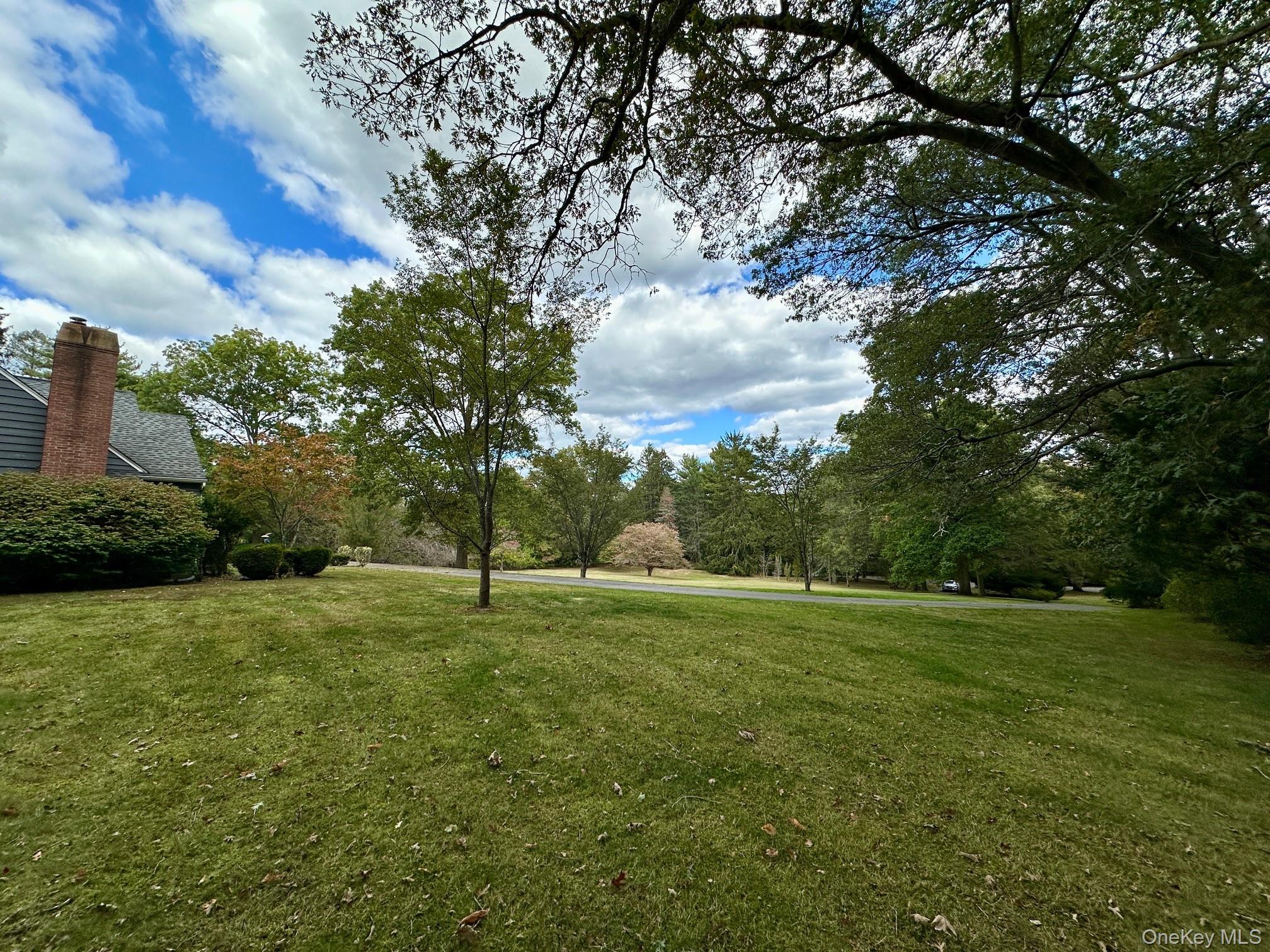 2003 Midlane S, Muttontown, NY 11791