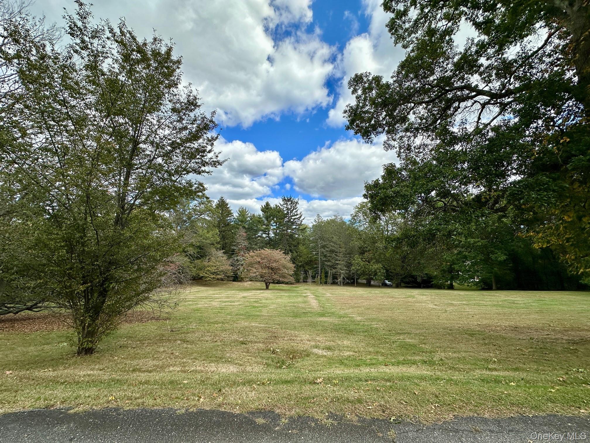 2003 Midlane S, Muttontown, NY 11791