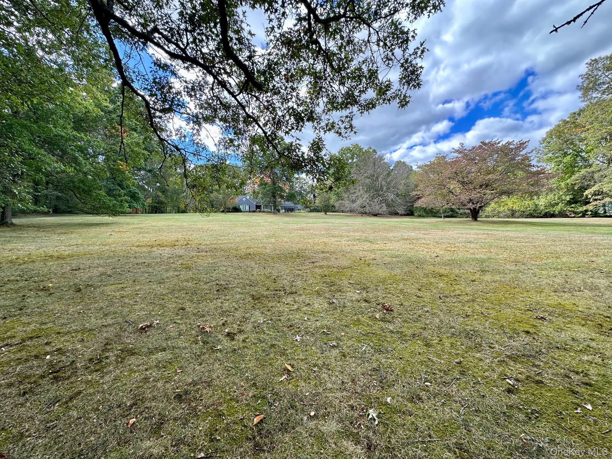 2003 Midlane S, Muttontown, NY 11791