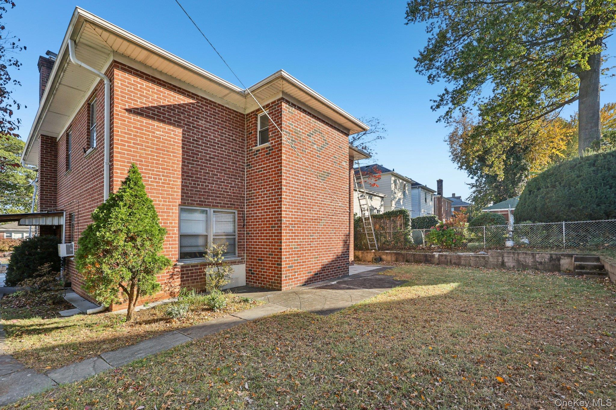 35 Sterling Avenue, Yonkers, NY 10704