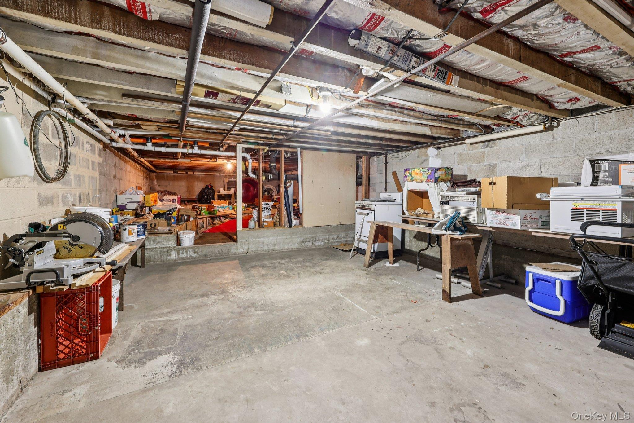 35 Sterling Avenue, Yonkers, NY 10704