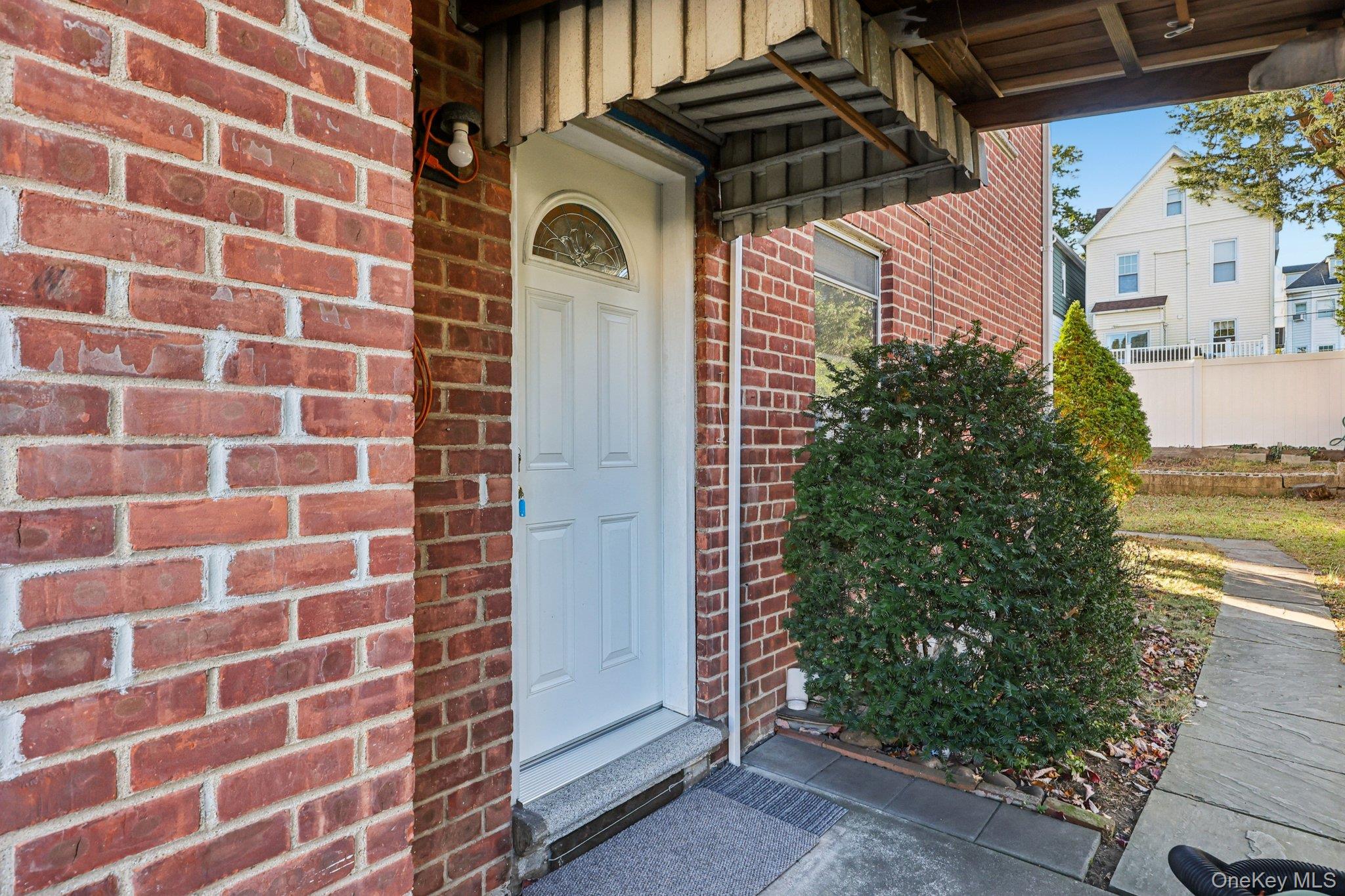 35 Sterling Avenue, Yonkers, NY 10704