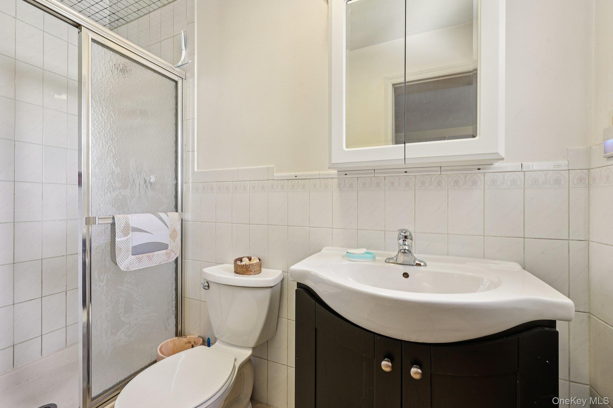 35 Sterling Avenue, Yonkers, NY 10704