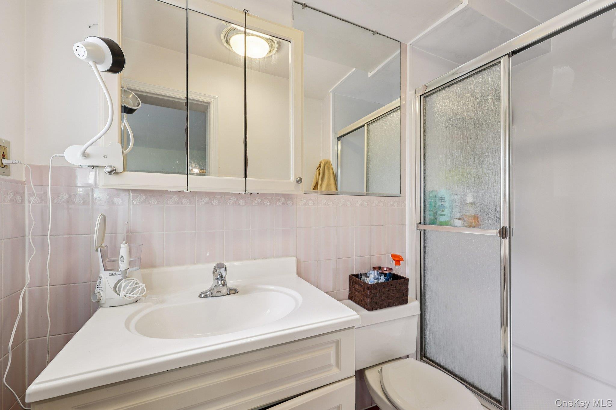 35 Sterling Avenue, Yonkers, NY 10704