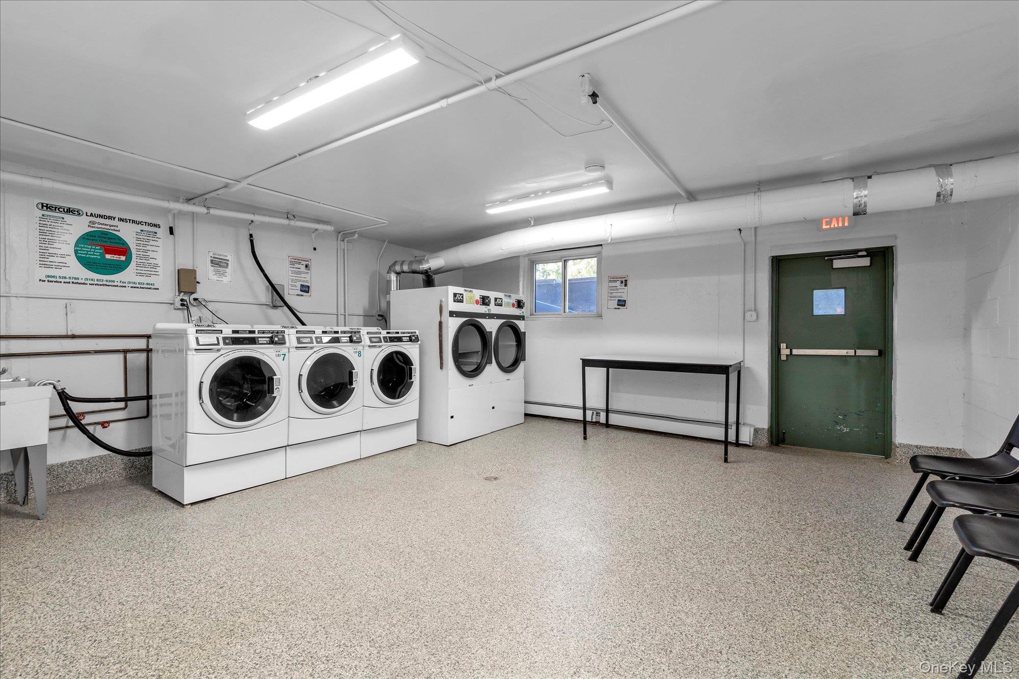 1 Toms Point Lane # Bldg.#2, Apt.4A, Port Washington, NY 11050