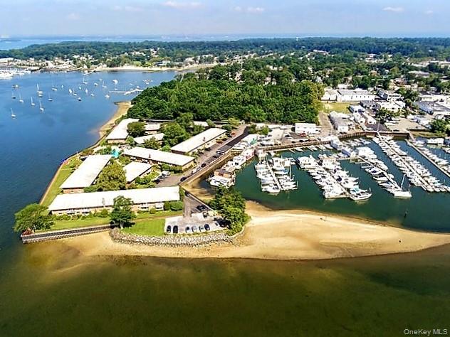 1 Toms Point Lane # Bldg.#2, Apt.4A, Port Washington, NY 11050