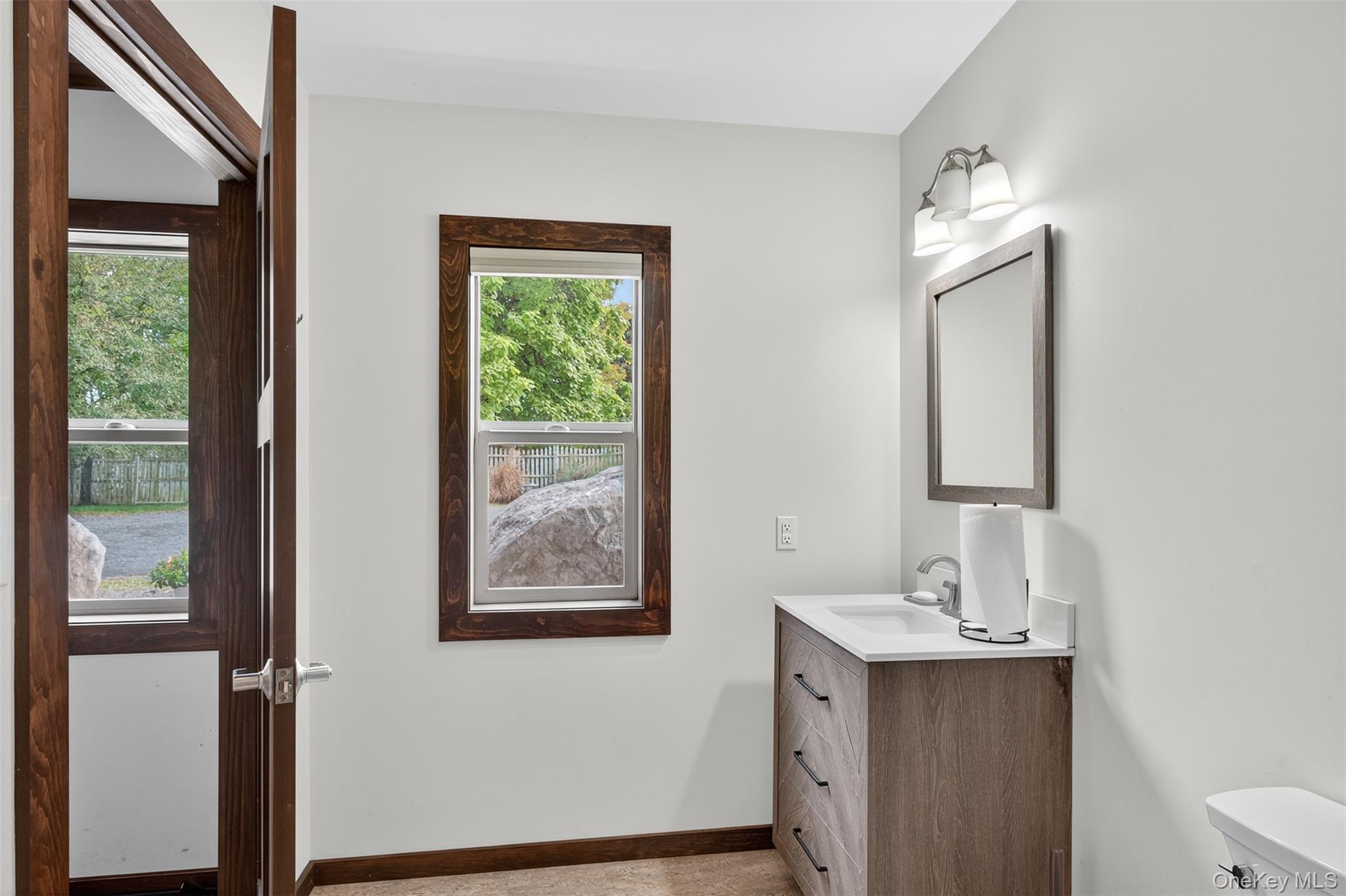 3588 Main Street, Stone Ridge, NY 12484