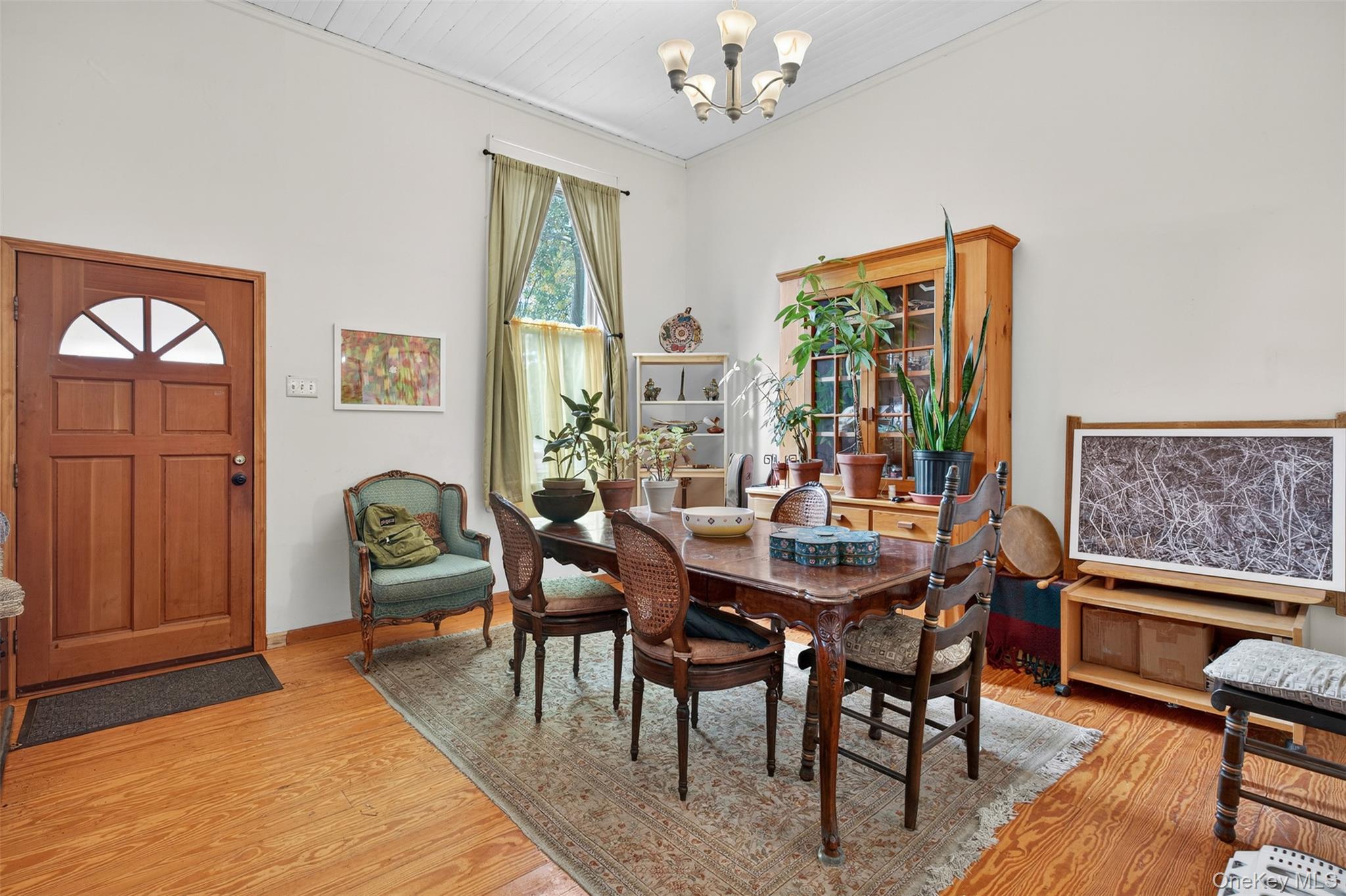 3588 Main Street, Stone Ridge, NY 12484