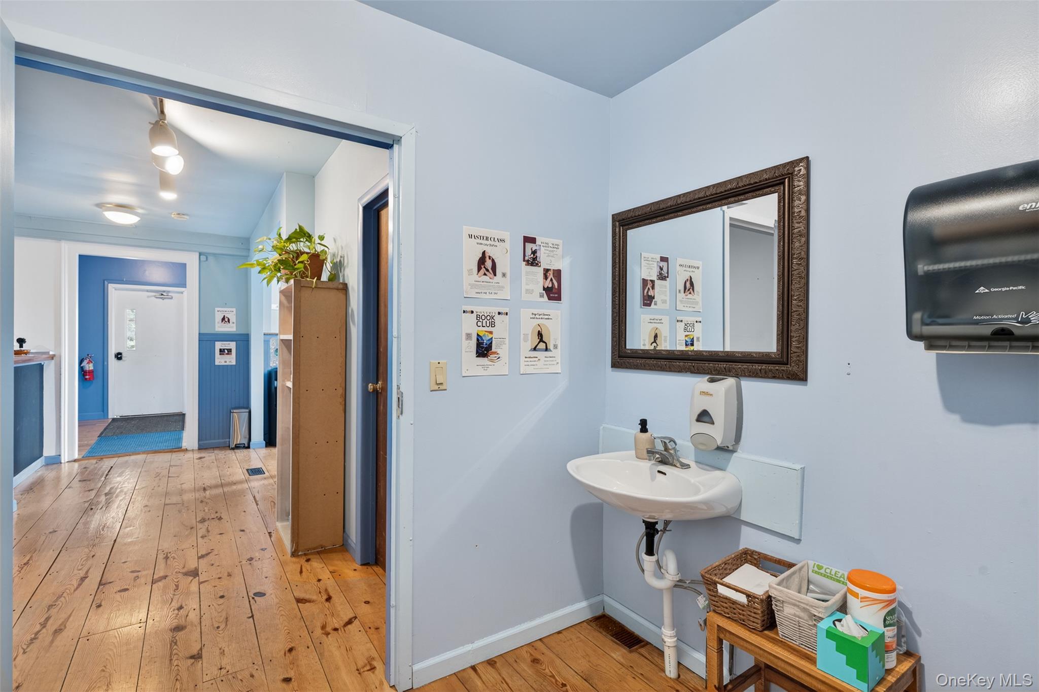 3588 Main Street, Stone Ridge, NY 12484