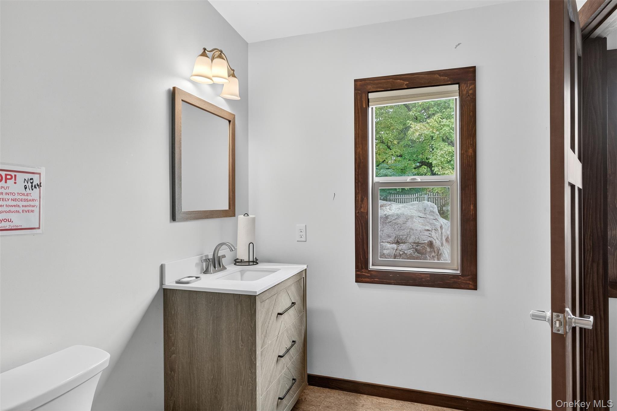 3588 Main Street, Stone Ridge, NY 12484