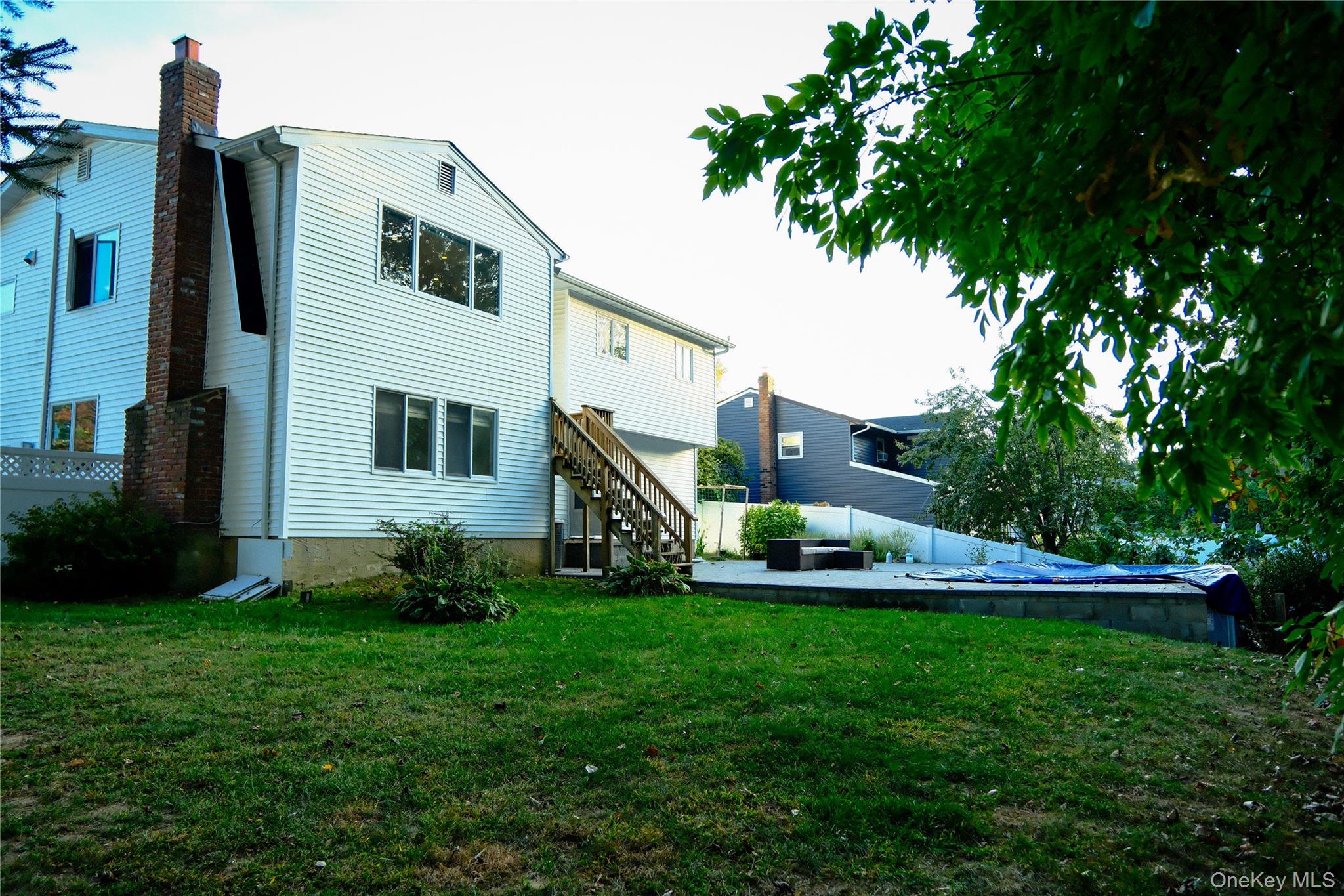 23 Bowman Lane, Kings Park, NY 11754